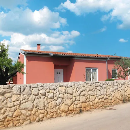 Haus Vaja 424s *